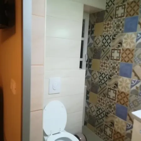Pensionat Deluxe Soba Sa King Site Krevetom Fabo 3 Split